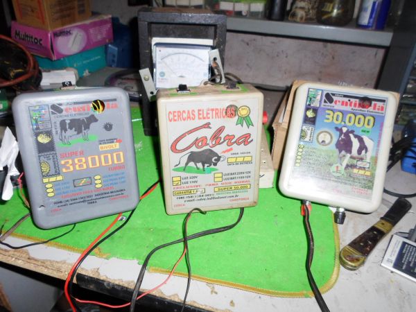 ELETRIFICADOR DE CERCA PARA GADOS E CABRAS